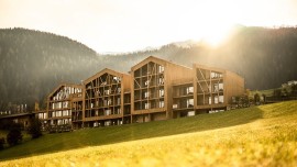 Il wellness hotel Gassenhof di Racines conquista il 1° livello del prestigioso Marchio Sostenibilità Alto Adige