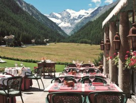 In Valle d’Aosta l’Assemblea Nazionale dei Locali Storici d’Italia festeggia i cento anni dell’Hotel Bellevue e gli altri locali soci della regione 