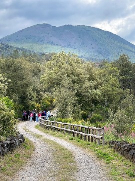 Pasquetta 2024 eco-escursione sul Vesuvio adatta a tutti