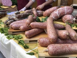 La Festa del ciauscolo a Sarnano: Il 9 e 10 settembre, il Grand Tour delle Marche propone una tappa golosa ai piedi dei Sibillini 