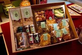 Cesti regalo e un nuovo gin artigianale a base di Nocciole Piemonte IGP: ecco le proposte di Eredi Borgnino per celebrare il Natale
