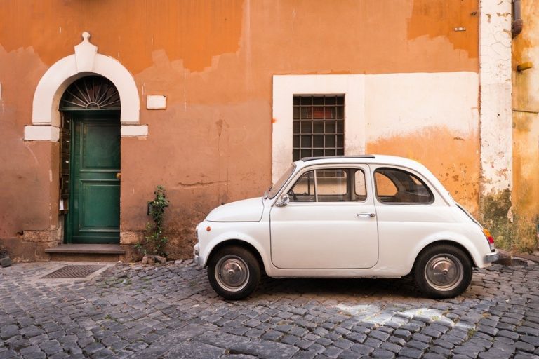 Aumenta ancora l’età delle auto italiane: 12 anni e 2 mesi (+3