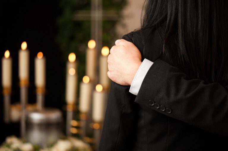 Bonanni: L'organizzazione del funerale in 5 passaggi
