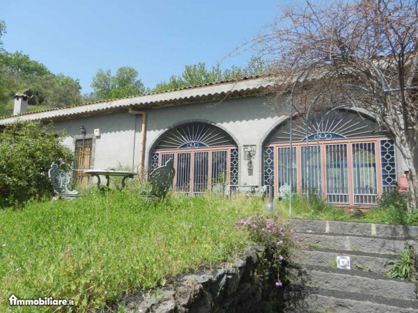 In vendita la villa siciliana di Lucio Dalla