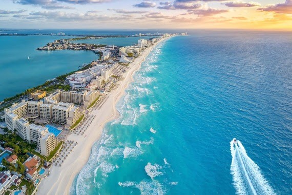 Metti in valigia costume e maracas: Vola a Cancun con Condor Airlines