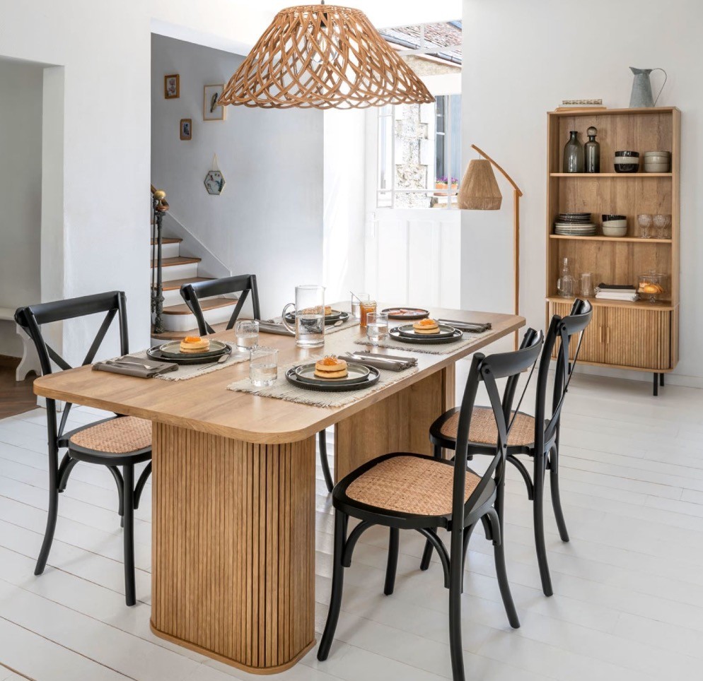 Tavoli da pranzo: guida completa per scegliere il cuore della tua sala da pranzo