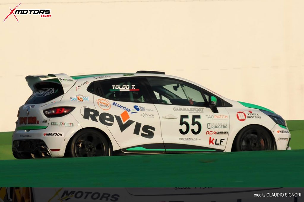 Velocità in circuito: Toldo ipoteca l'ATCC RS dominando a Vallelunga